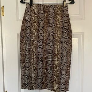 Victoria Beckham pencil skirt with zipper in the back. Size 2/ XS.
